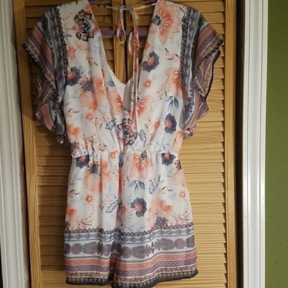 Crystal Sky sz.S pink/blue floral Romper - Picture 4 of 8